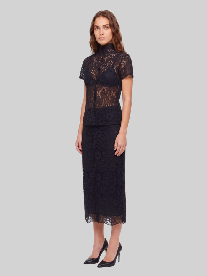Sutton New York Lace top in black