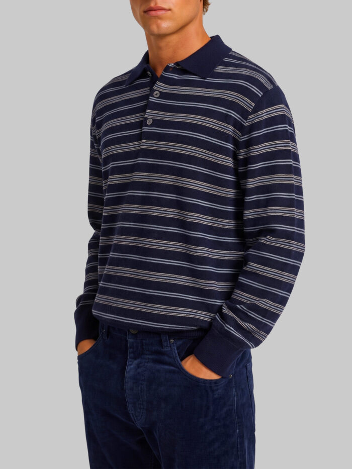 Dunst Navy blue striped sweater
