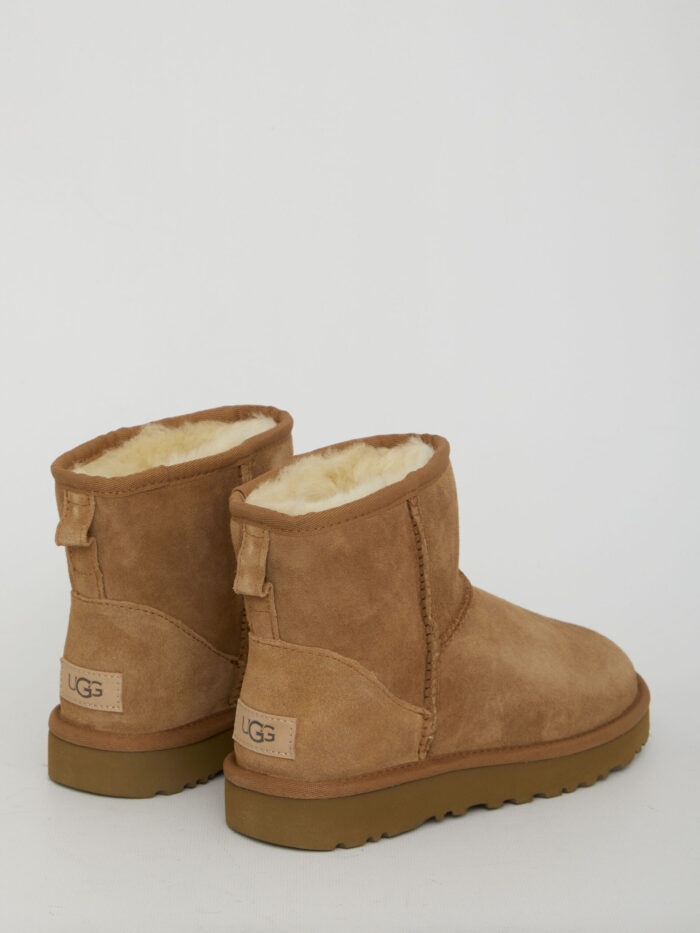 Ugg Women's Classic Mini II boots