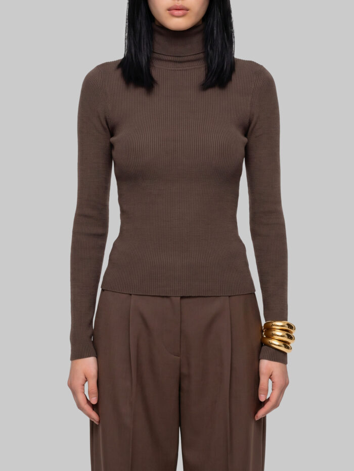 Max Mara Turtleneck in wool yarn