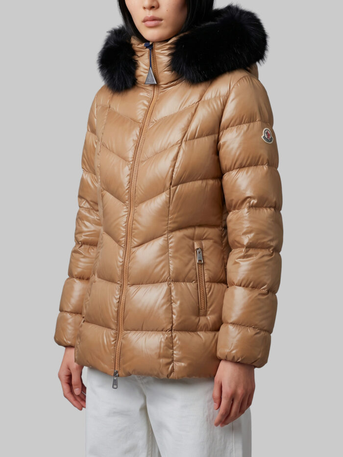 Moncler Short Fulmar down jacket