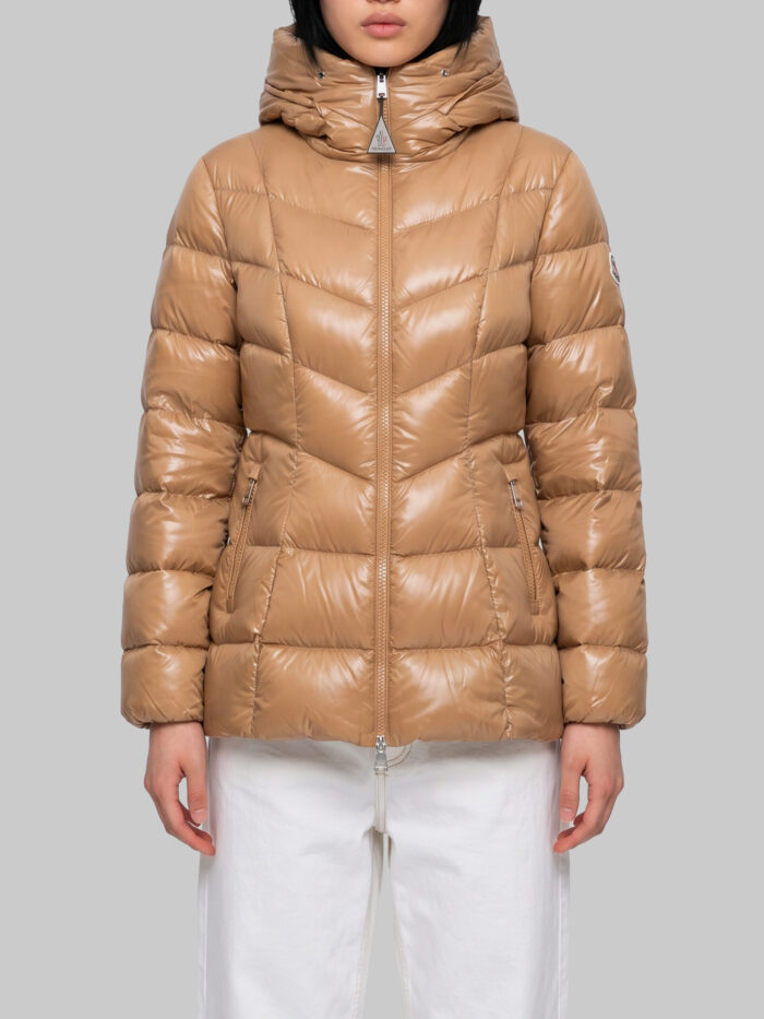 Moncler Short Fulmar down jacket