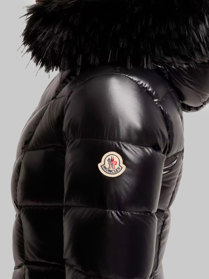Moncler Short Fulmar down jacket