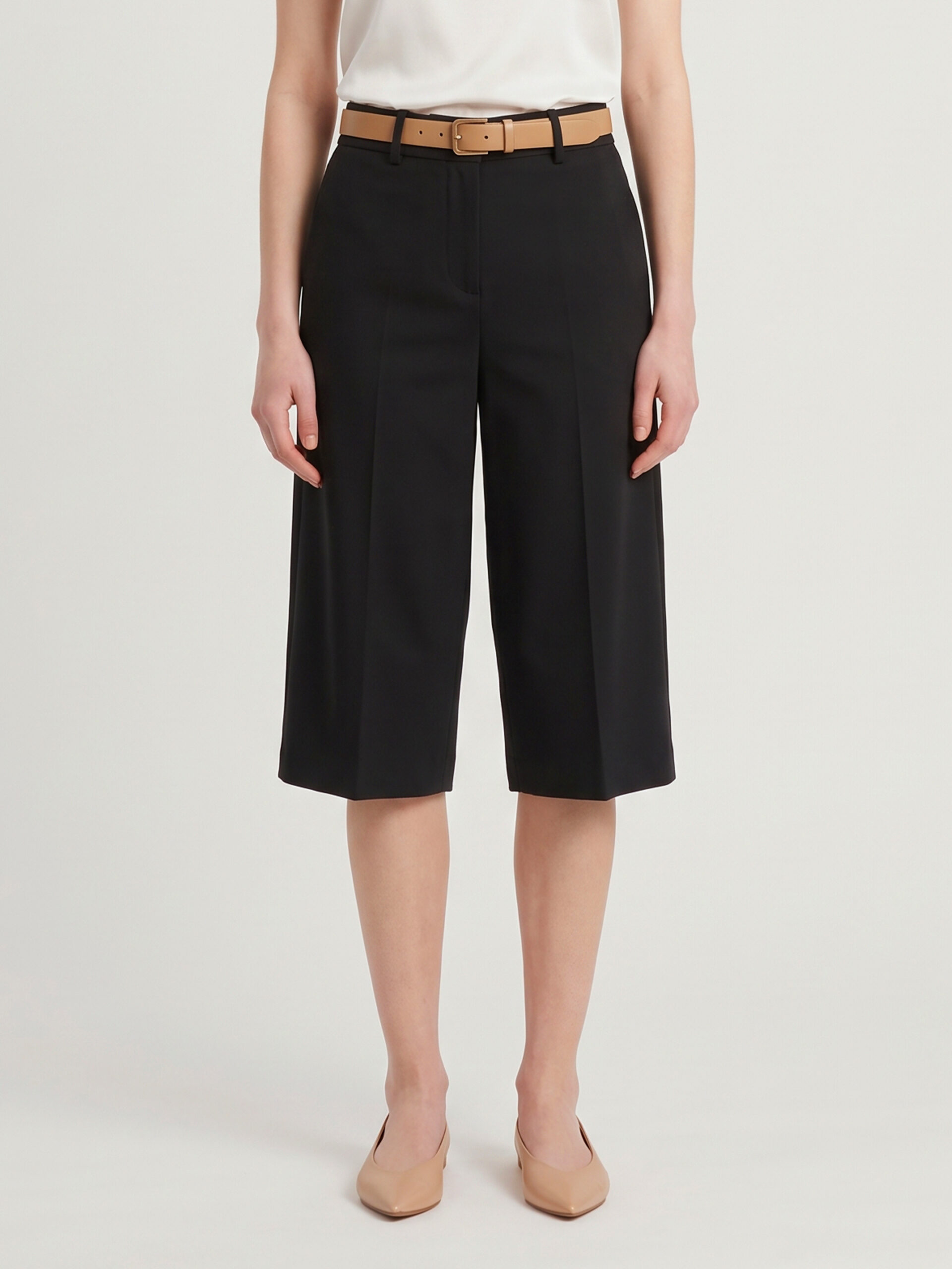 Sutton New York Black stretch canvas bermuda shorts