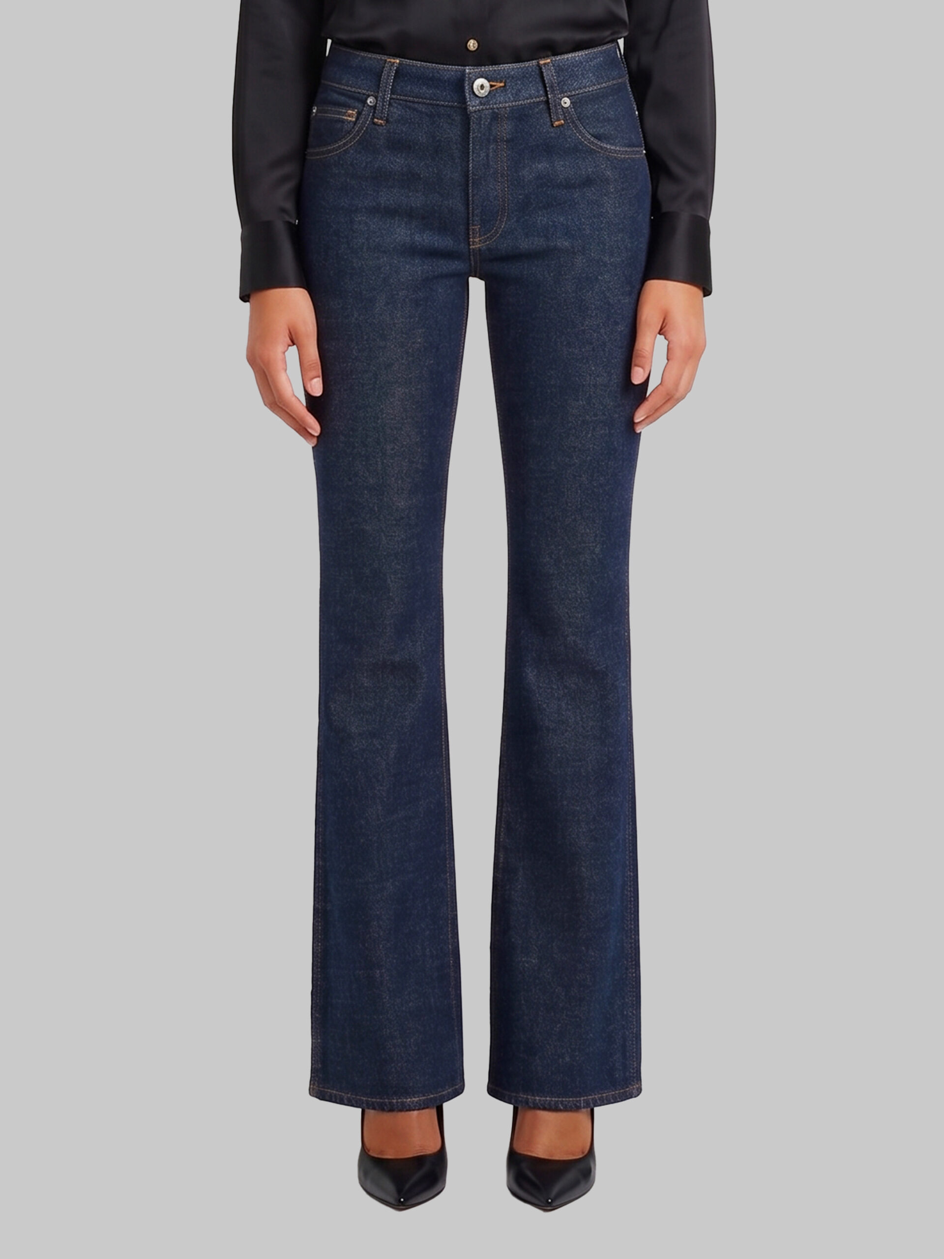 Khaite Comfortable low-rise jeans