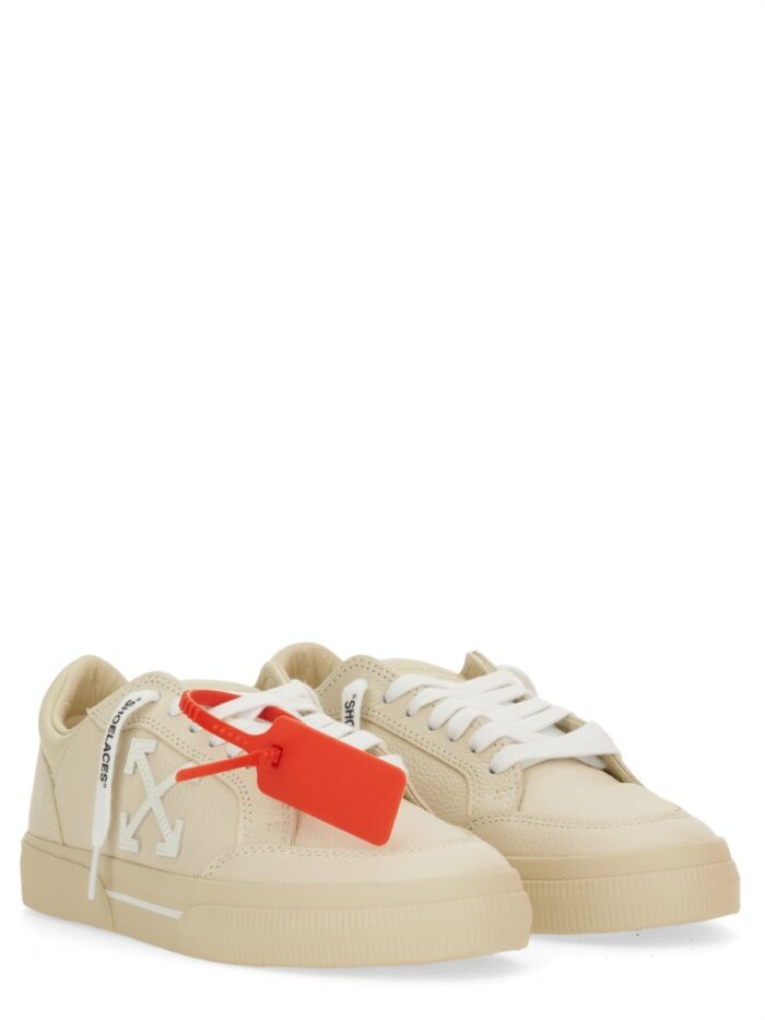 Off-white "LOW VULCANIZED" SNEAKER