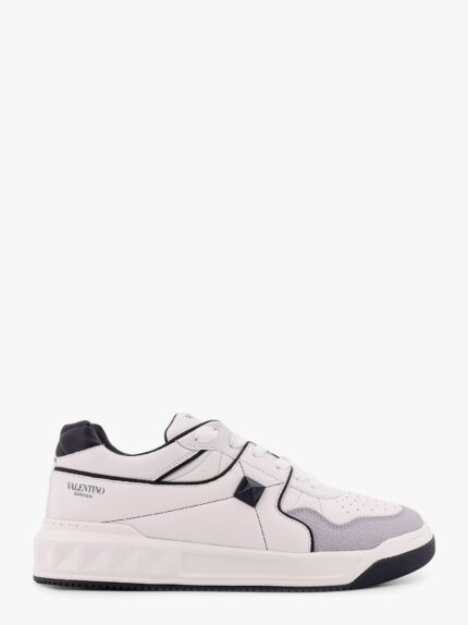 One-stud Low-top Valentino Garavani Leather Sneakers