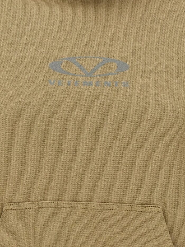 VETEMENTS 'Oval Logo' Hoodie