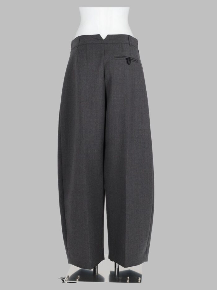 JACQUEMUS Pantalone "Ovalo"