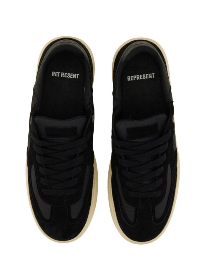 Represent "VIRTUS" SNEAKER