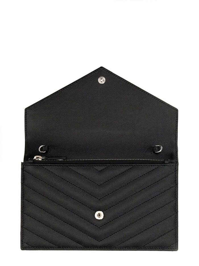 Saint Laurent PORTAFOGLO CON CATENA "ENVELOPE CASSANDRE"