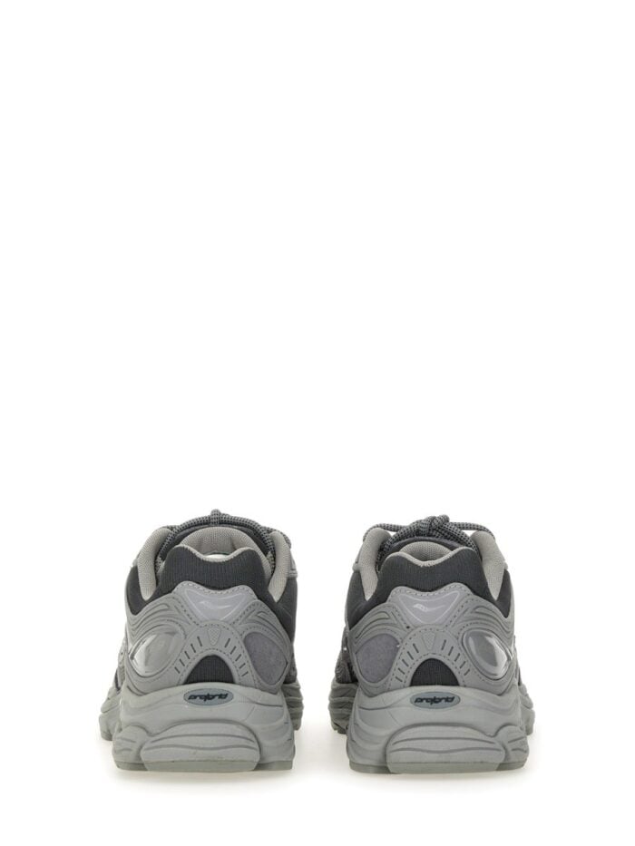 Saucony "PROGRID OMNI 9" SNEAKER