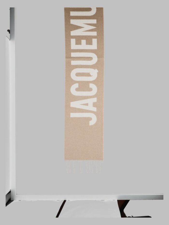 JACQUEMUS Sciarpa In Lana Con Frange E Logo