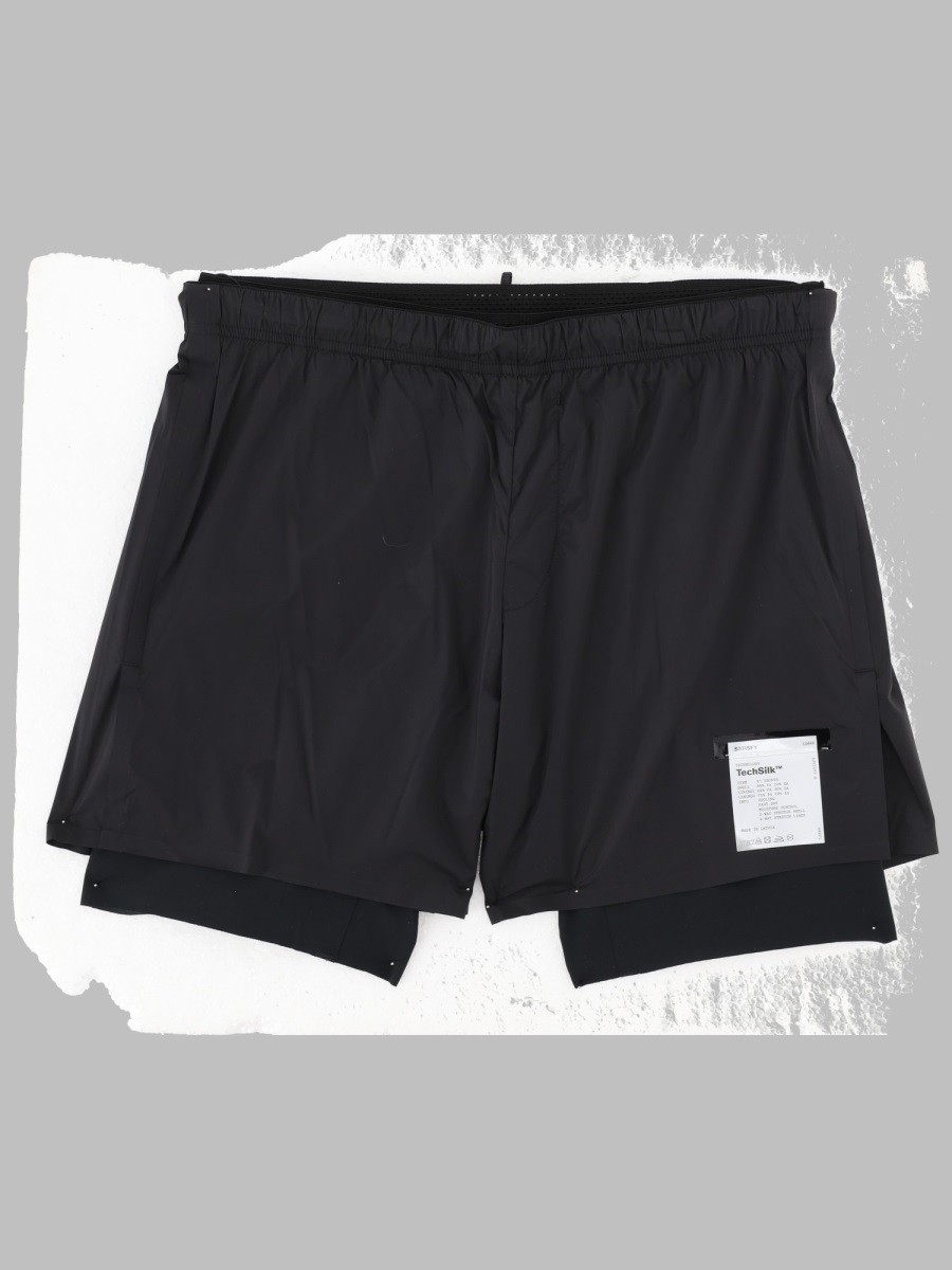 SATISFY SHORTS IN TECHSILK