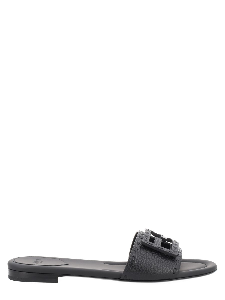 Fendi SLIDE "BAGUETTE" IN PELLE NERA