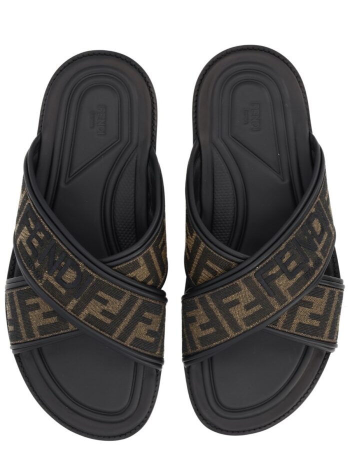 Fendi SLIDE CON LOGO