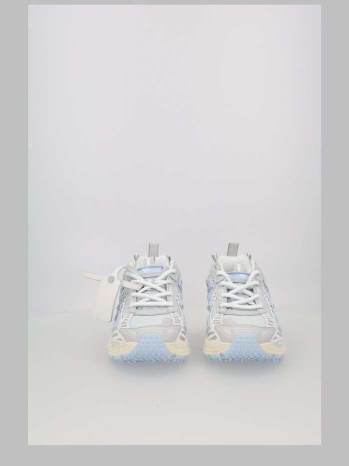 off white sneaker "be right back" Off-white Sneaker "Be Right Back"