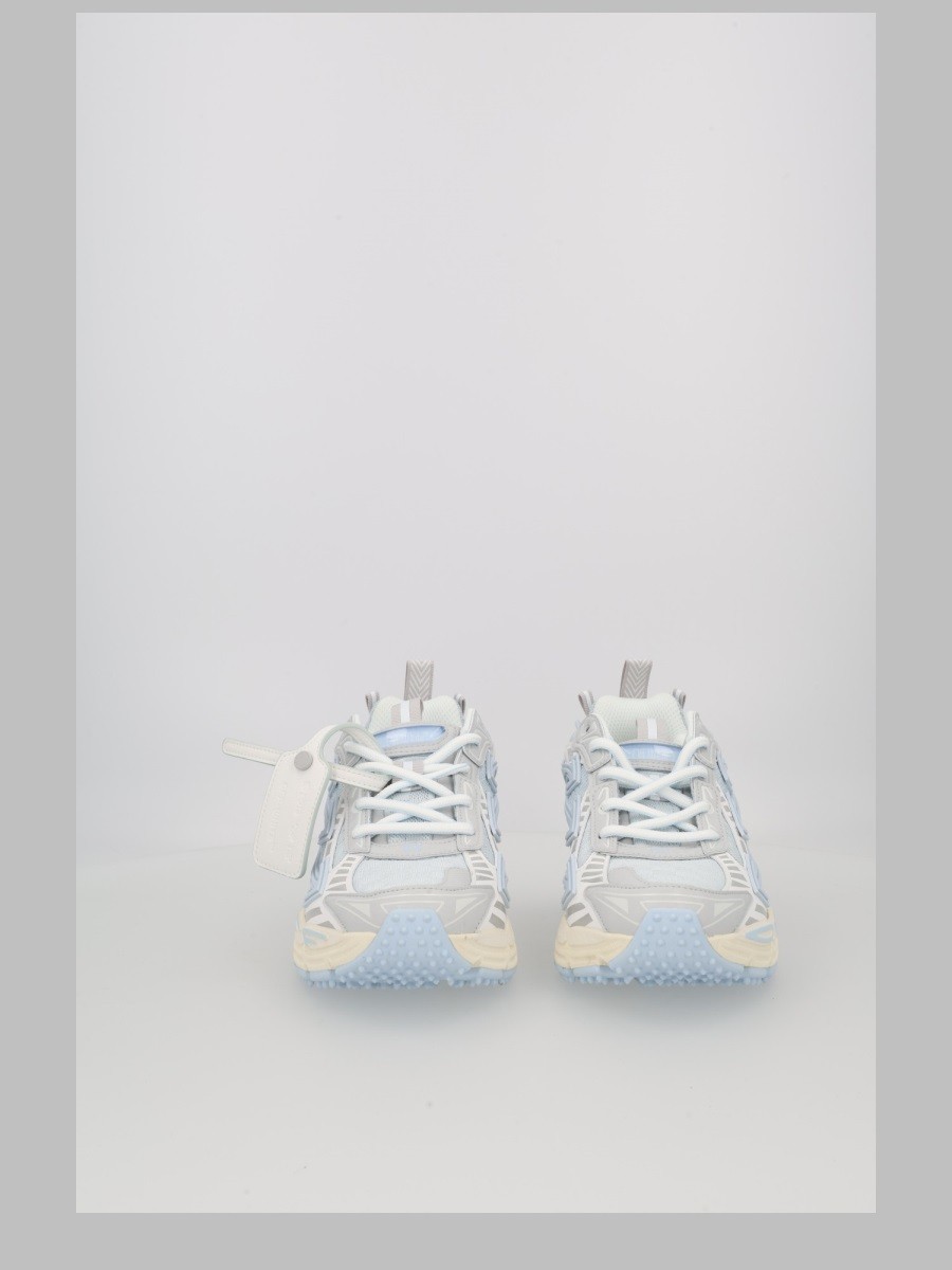 Off-white Sneaker "Be Right Back"