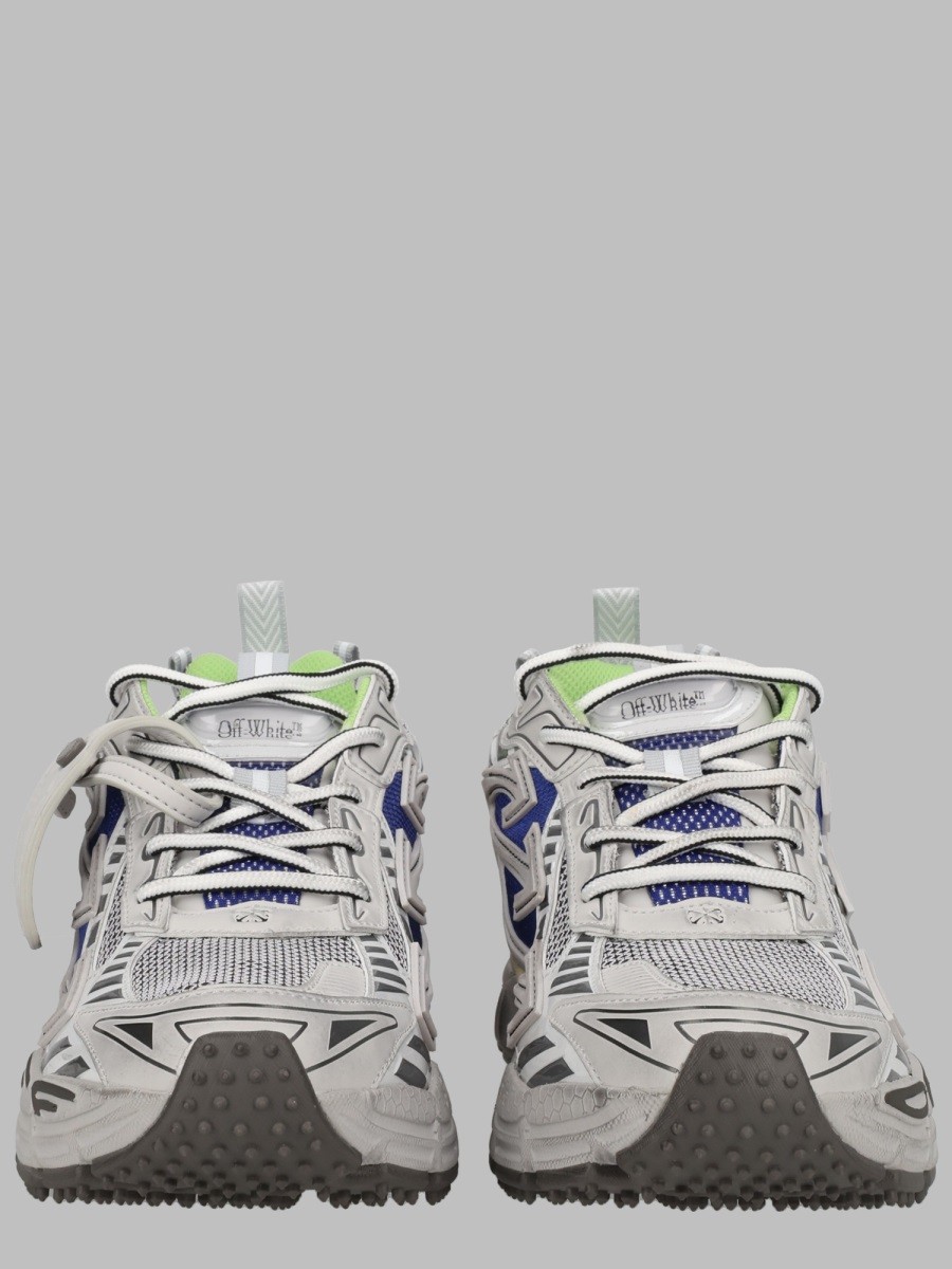 Off-white Sneaker "Be Right Back Worn Out"
