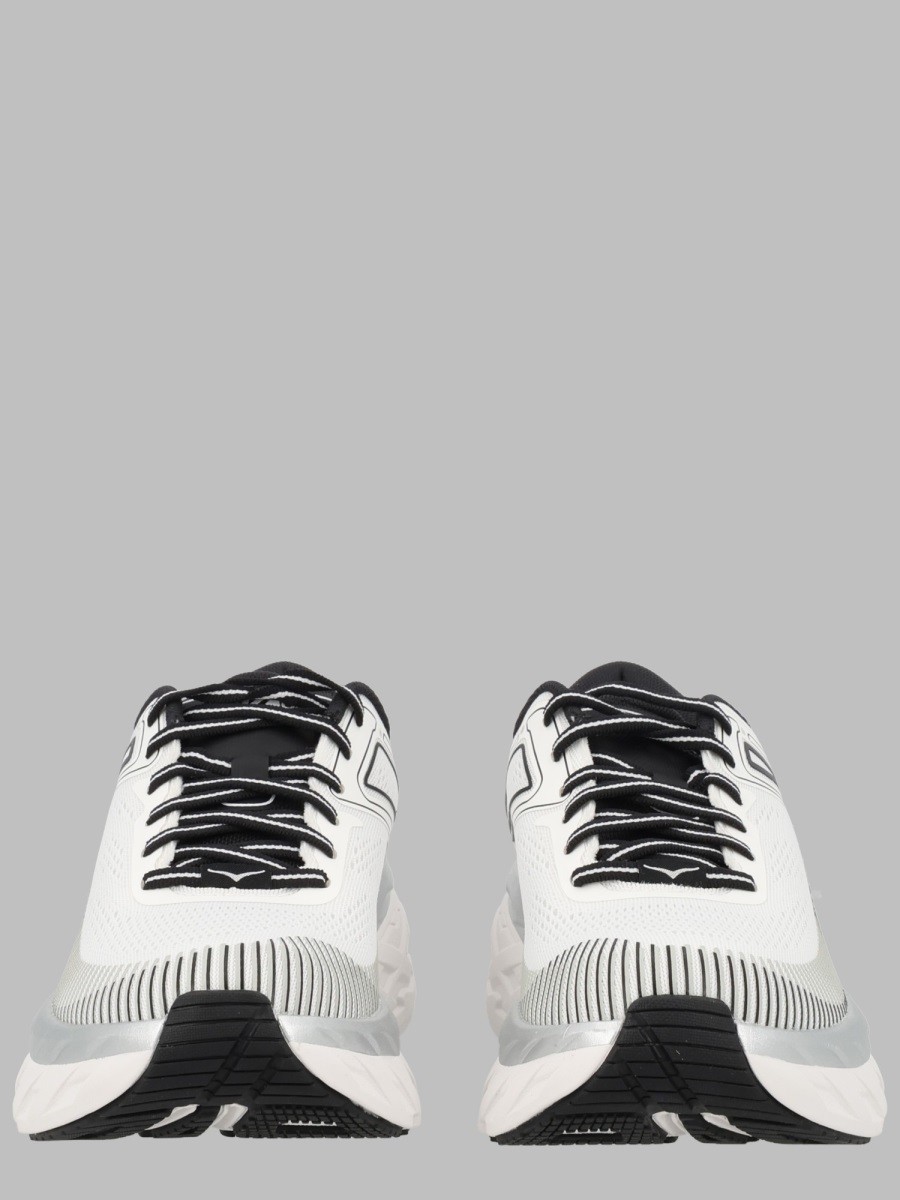 HOKA Sneaker "Bondi 7"