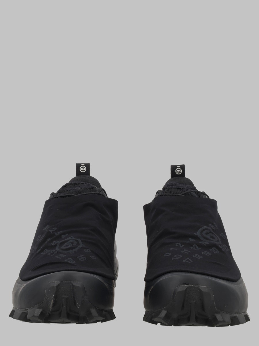 SNEAKER "CROSS DUST MM6 MAISON MARGIELA X SALOMON"