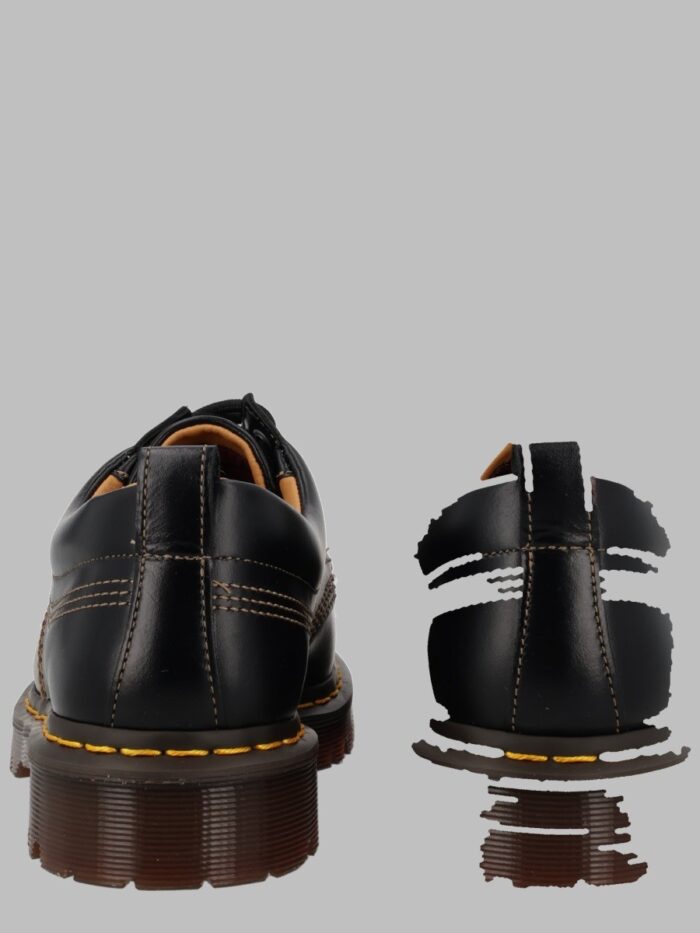 Dr Martens Stringata "Lowell Moc Toe"
