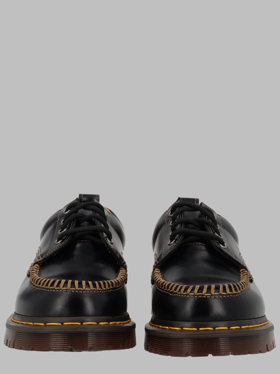 Dr Martens Stringata "Lowell Moc Toe"