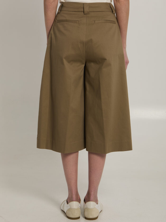 The Latest Dakota bermuda pants