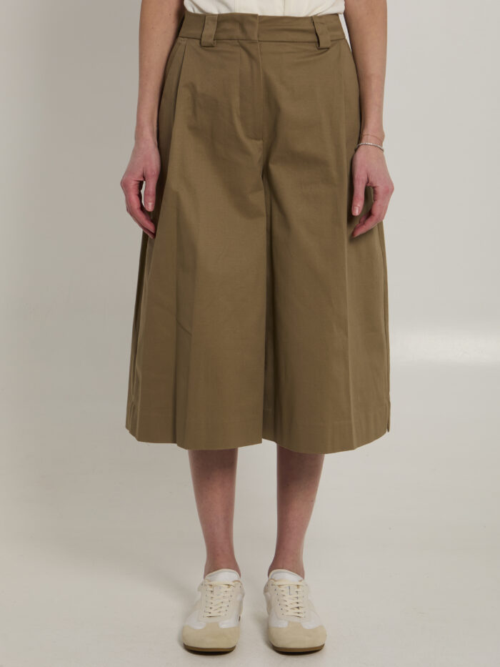 The Latest Dakota bermuda pants