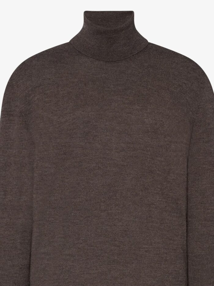 THE ROW Lizzy Cashmere Turtleneck