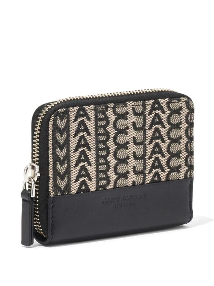 The Zip Around Wallet