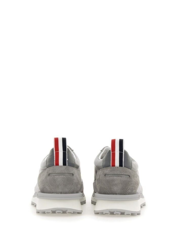 THOM BROWNE SNEAKER CON LOGO