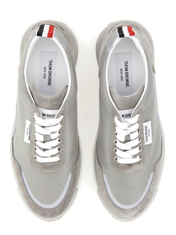 THOM BROWNE SNEAKER CON LOGO