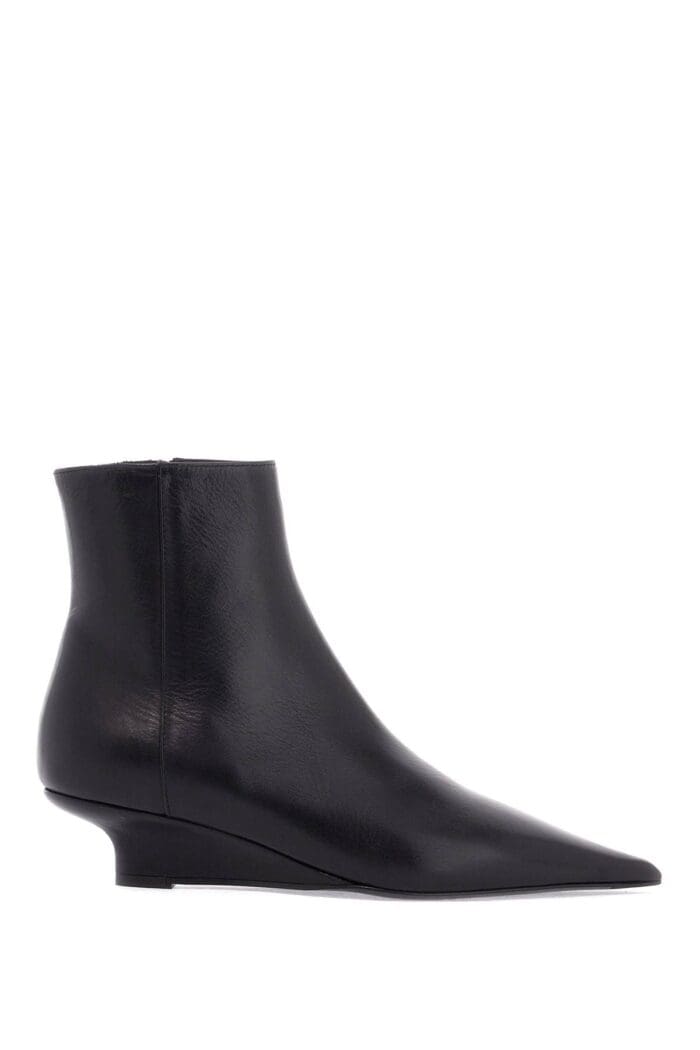 TOTEME Elegant And Modern Black Leather Ankle Boots With Zip