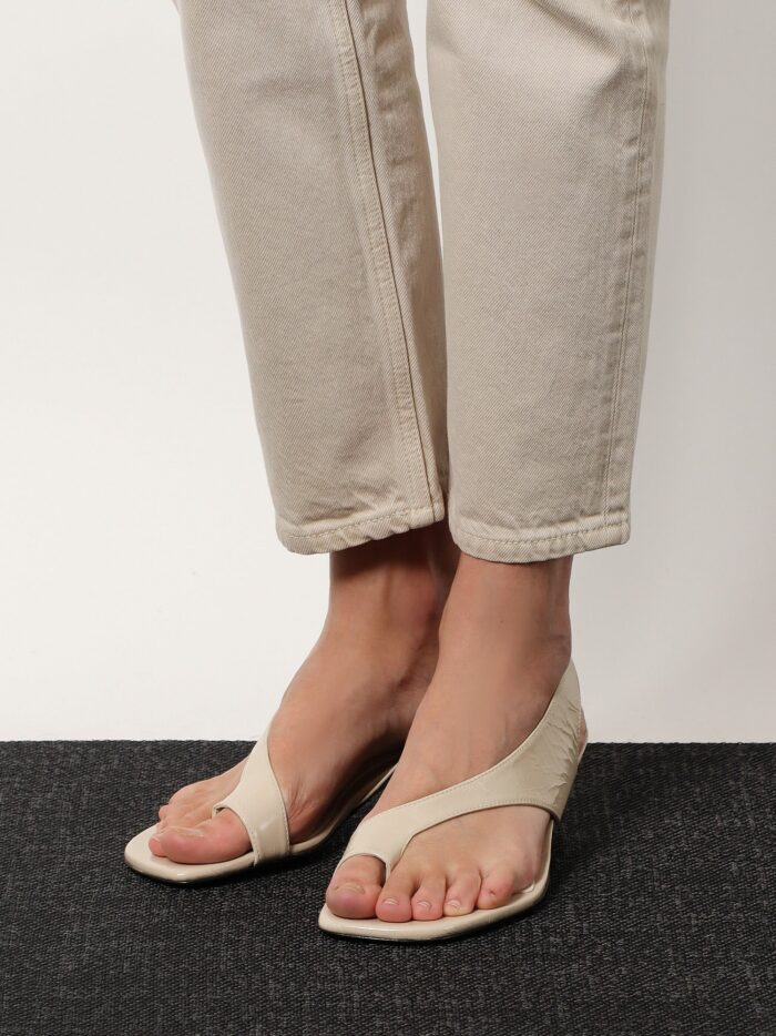 TOTEME Leather Thong Sandals