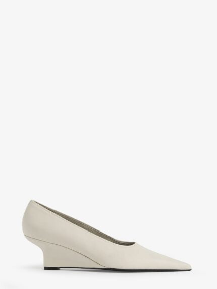 TOTEME Sharp Wedge Leather Pumps