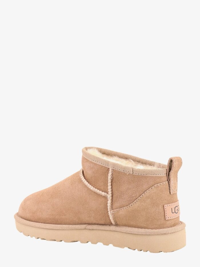 UGG CLASSIC ULTRA MINI