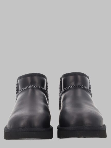 Ugg STIVALE "CLASSIC ULTRA MINI"
