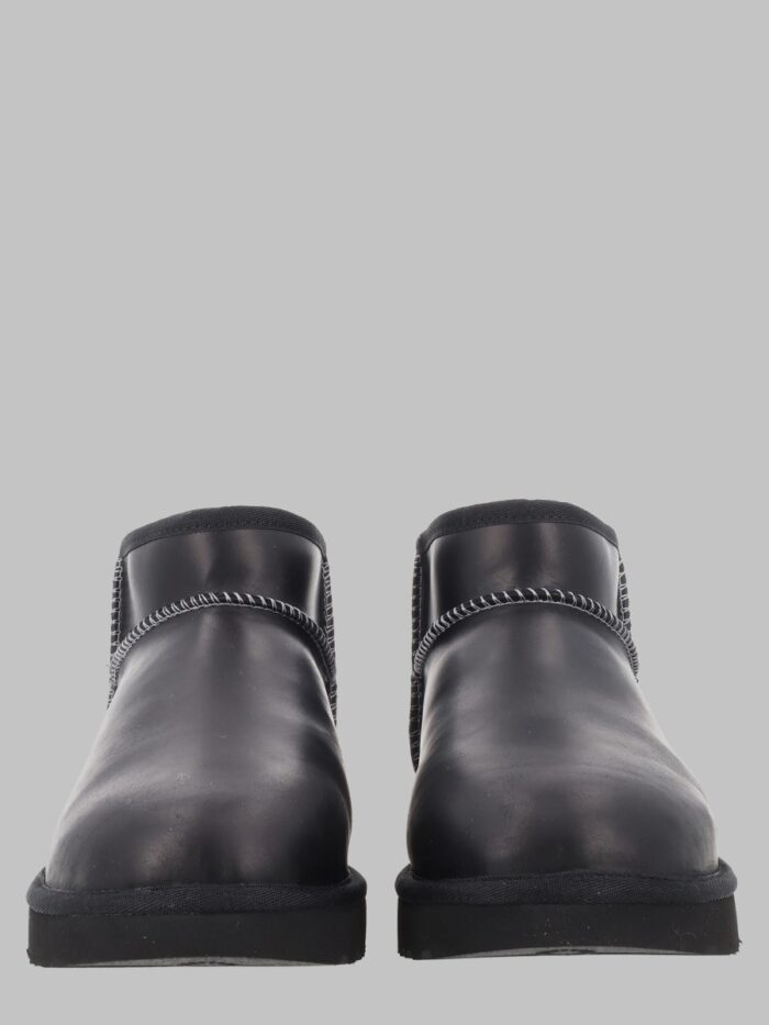 Ugg STIVALE "CLASSIC ULTRA MINI"