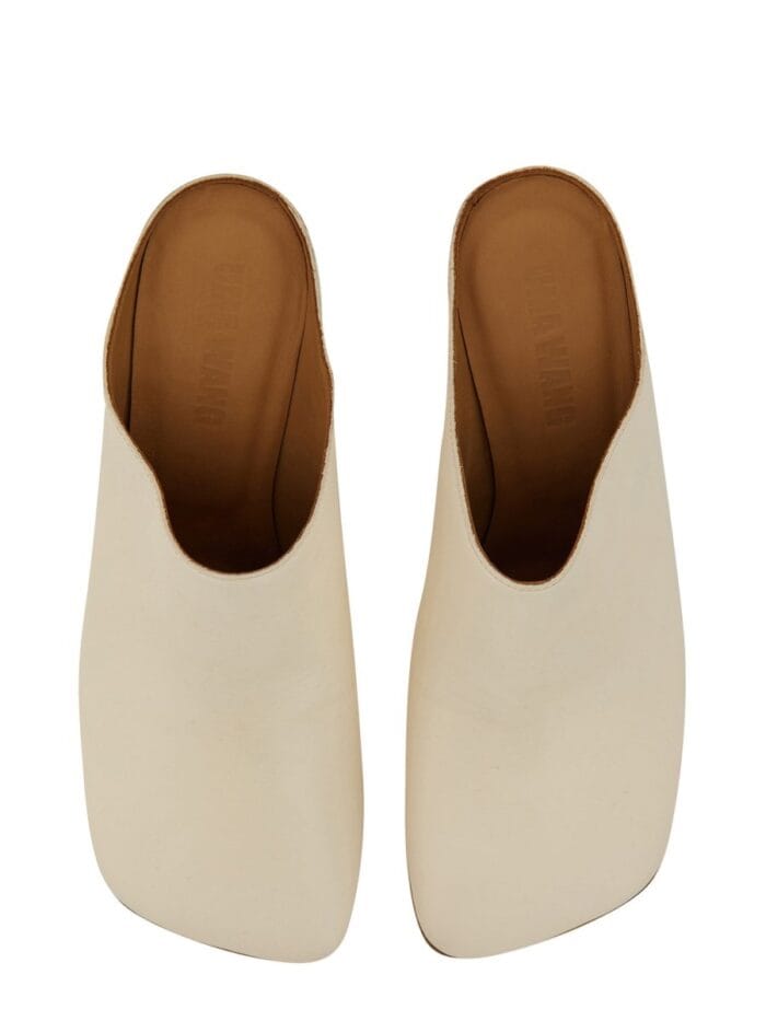 UMA WANG LEATHER MULE.