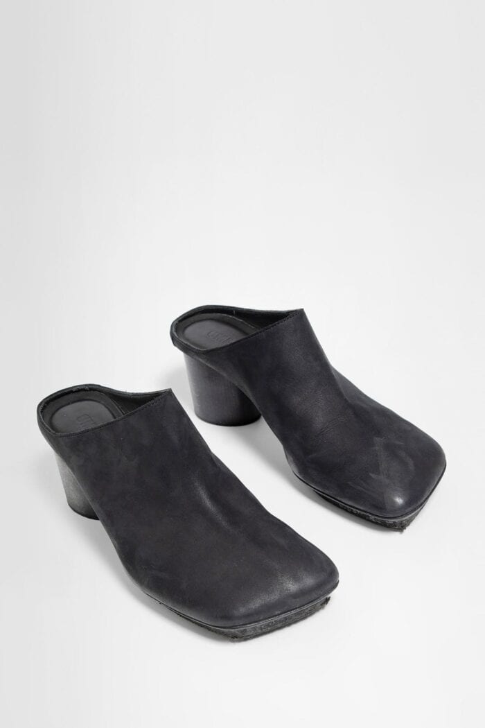 UMA WANG Stone Mules