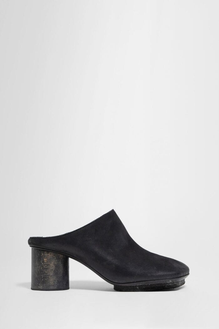 UMA WANG Stone Mules