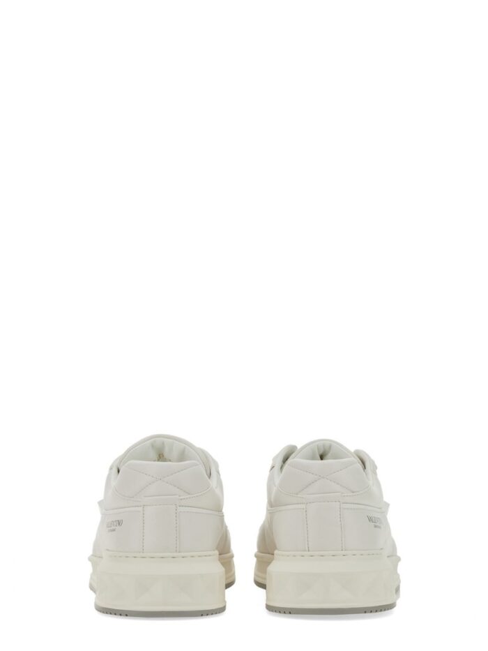 Valentino Garavani "LOW-TOP ONE STUD" SNEAKER