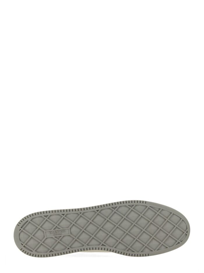 Valentino Garavani "LOW-TOP ONE STUD" SNEAKER