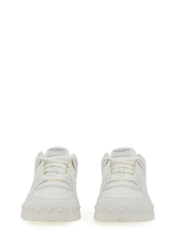 Valentino Garavani LOW TOP SNEAKER "FREEDOTS"
