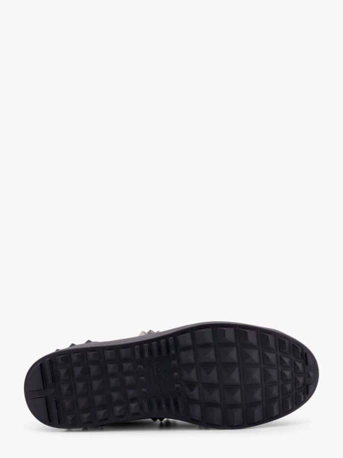 VALENTINO GARAVANI ROCKSTUD UNTITLED