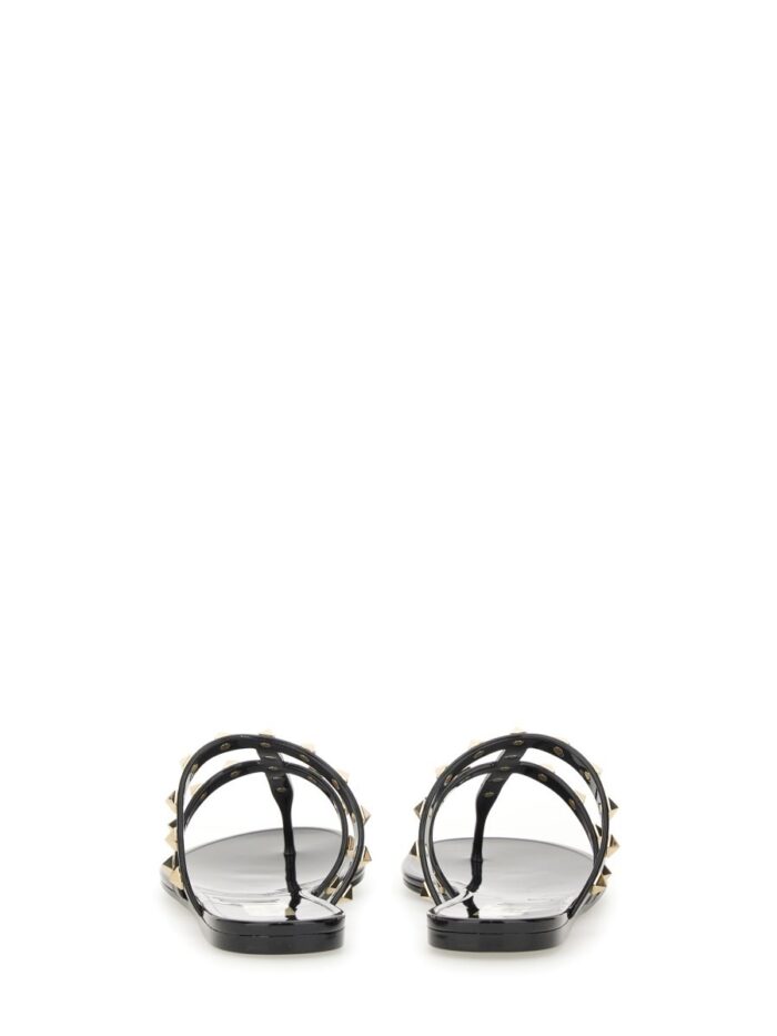 Valentino Garavani RUBBER "ROCKSTUD" LOW SANDAL