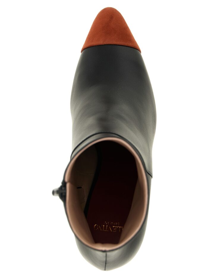 Valentino Garavani 'Sinead' Ankle Boots In Black