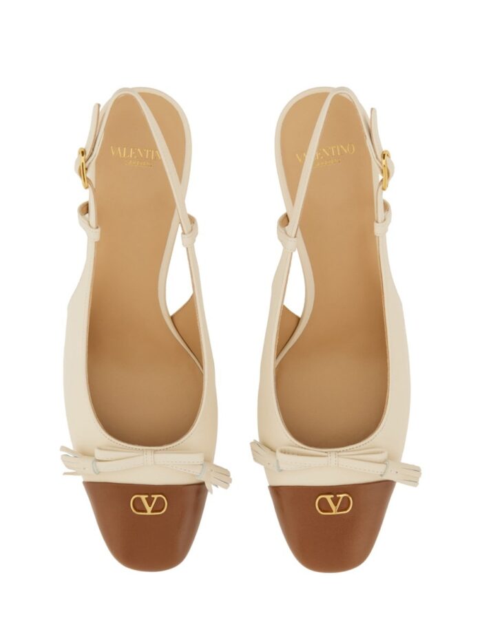 Valentino Garavani "VALET DU ROI" SLINGBACK DÉCOLLETÉ IN KIDSKIN