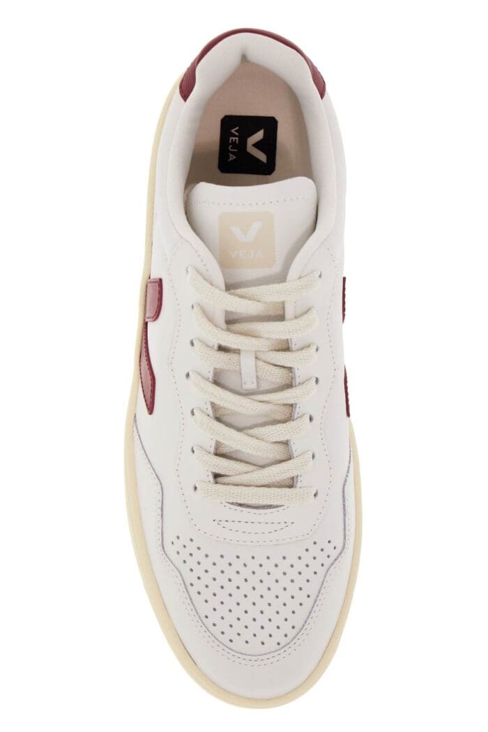 VEJA Leather V-90 Sne